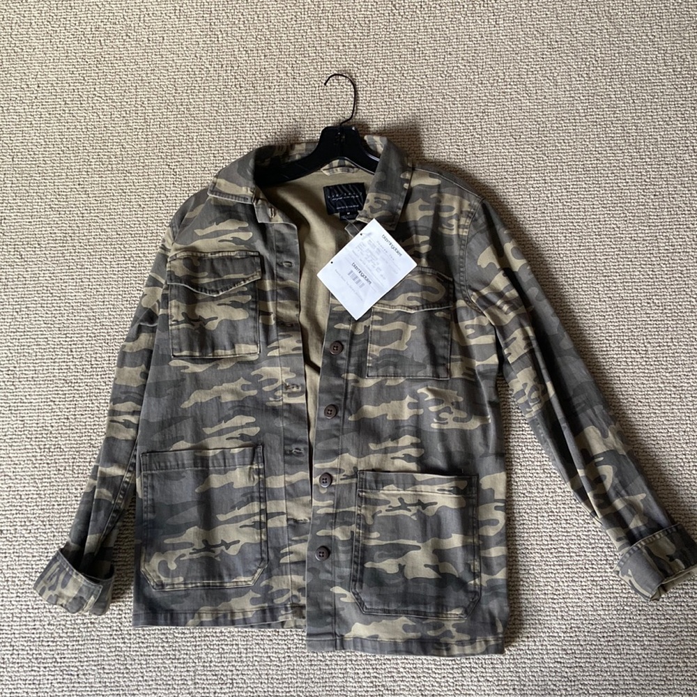 NWT sanctuary camo button down size M